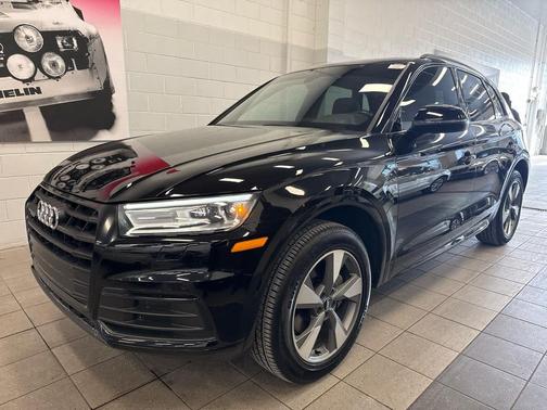 2020 Audi Q5 45 Titanium Premium