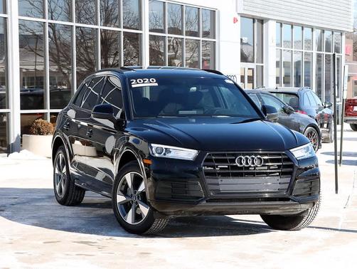 2020 Audi Q5 45 Titanium Premium