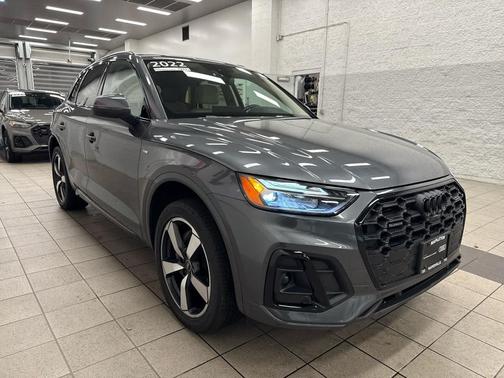 2022 Audi Q5 45 S line Premium Plus