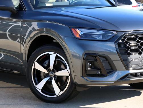 2022 Audi Q5 45 S line Premium Plus