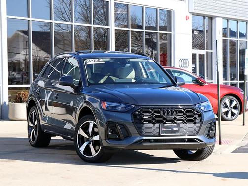 2022 Audi Q5 45 S line Premium Plus