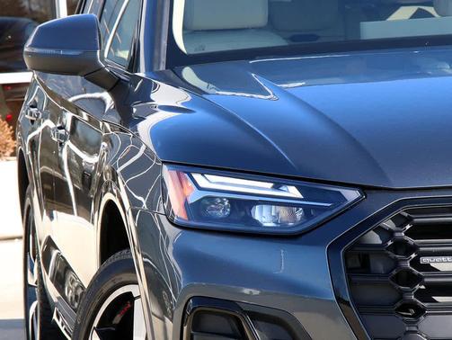 2022 Audi Q5 45 S line Premium Plus