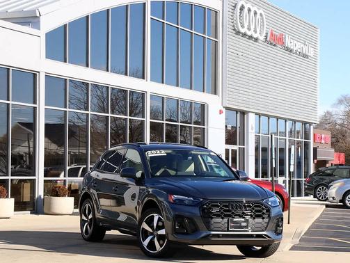 2022 Audi Q5 45 S line Premium Plus