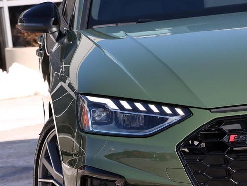 2023 Audi S4 Premium Plus TFSI quattro Tiptronic