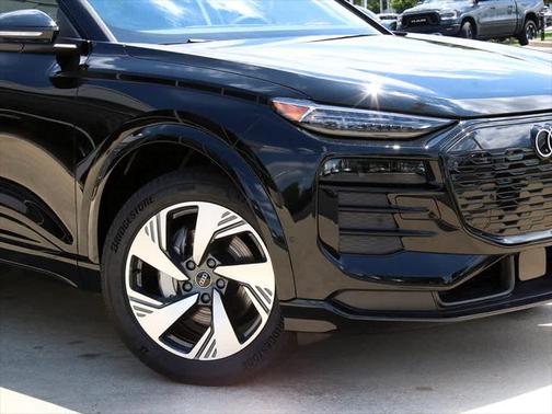 2025 Audi Q6 e-tron Premium Plus quattro