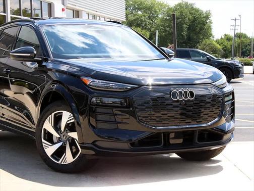 2025 Audi Q6 e-tron Premium Plus quattro