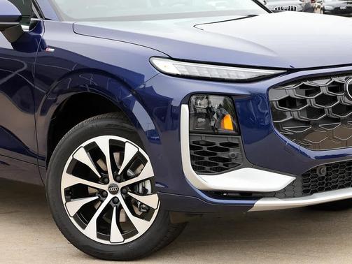 Navarra Blue Metallic 2026 Audi Q3 TFSI quattro S tronic