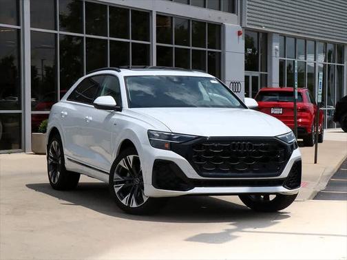 2025 Audi Q8 55 Premium Plus