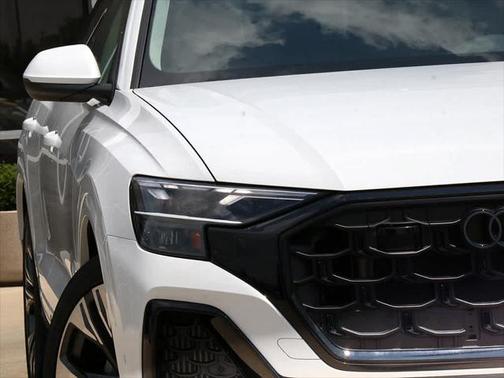 2025 Audi Q8 55 Premium Plus