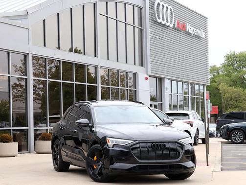 Mythos Black Metallic 2023 Audi e-tron Premium Plus quattro
