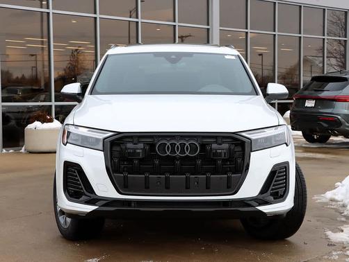 2026 Audi Q7 45 Premium