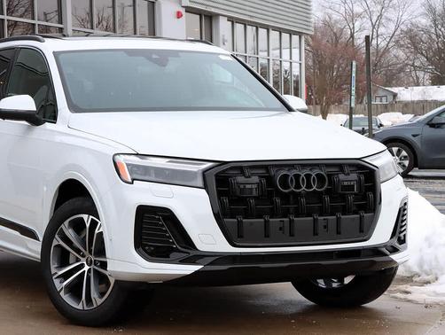 2026 Audi Q7 45 Premium