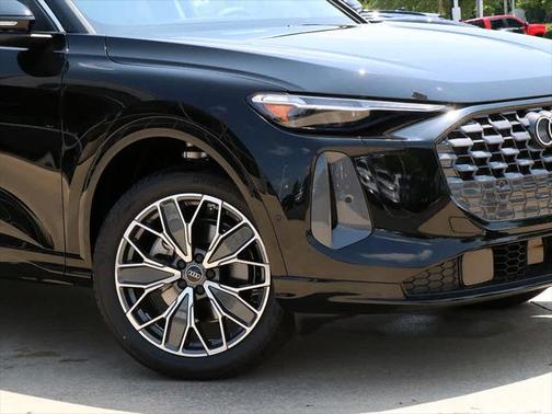 2025 Audi Q5 Premium Plus