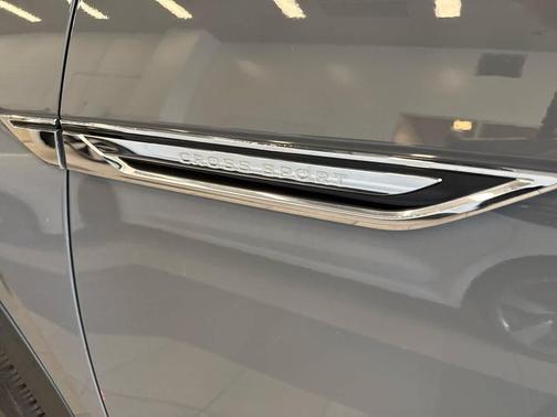 2023 Volkswagen Atlas Cross Sport 3.6L V6 SEL Premium R-Line