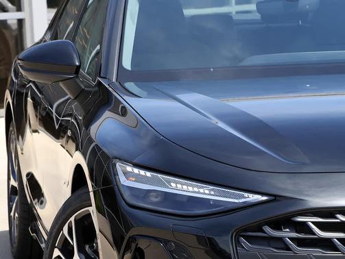 MYTHOS BLACK 2026 Audi A6 Premium Plus quattro S tronic