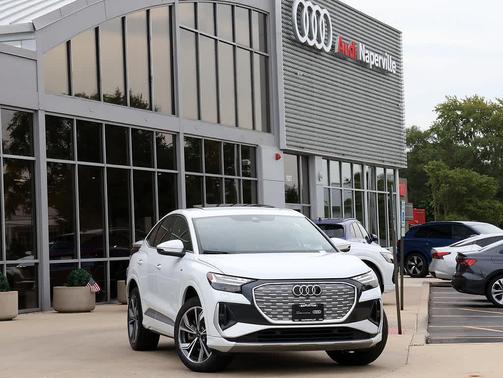 Glacier White Metallic 2023 Audi Q4 e-tron Prestige 50 quattro