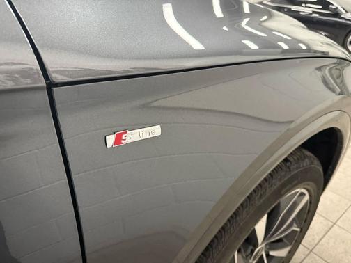 2024 Audi Q5 45 S line Premium Plus