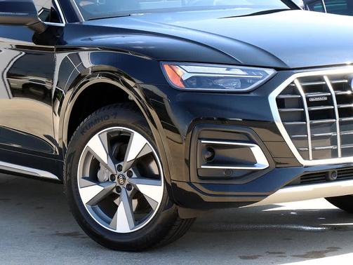 2023 Audi Q5 40 Premium Plus