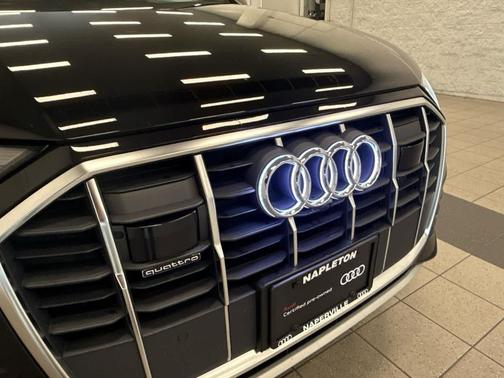Mythos Black Metallic 2023 Audi Q7 55 Premium