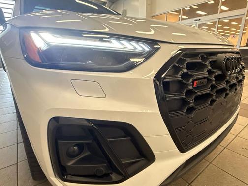 Glacier White Metallic 2023 Audi SQ5 3.0T Prestige