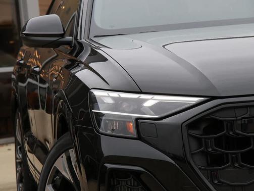 2026 Audi Q8 55 Premium Plus