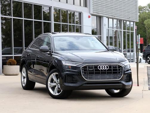 Mythos Black Metallic 2023 Audi Q8 55 Premium Plus