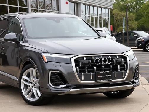 Samurai Gray Metallic 2025 Audi Q7 55 Premium Plus