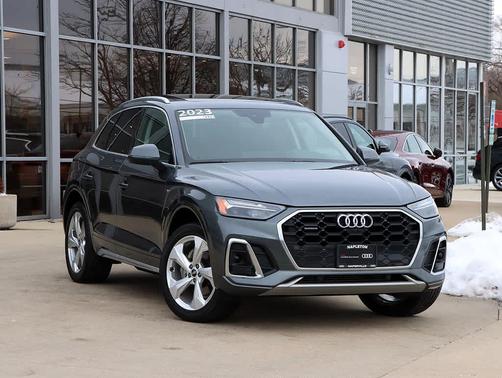 2023 Audi Q5 45 S line Premium Plus
