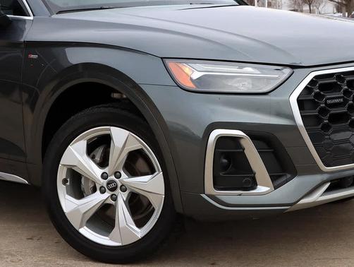 2023 Audi Q5 45 S line Premium Plus