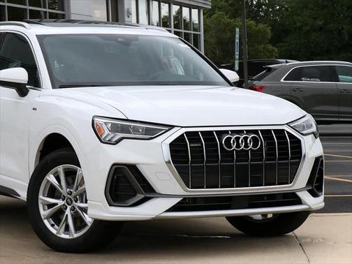 2025 Audi Q3 Premium 45 TFSI S line quattro Tiptronic