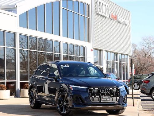 2025 Audi Q7 55 Premium Plus
