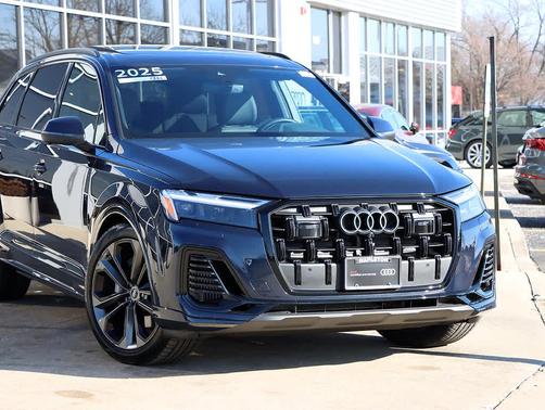 2025 Audi Q7 55 Premium Plus