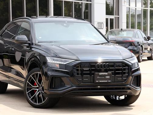 Mythos Black Metallic 2023 Audi Q8 55 Premium Plus
