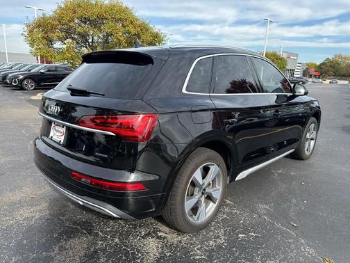 2023 Audi Q5 40 Premium Plus