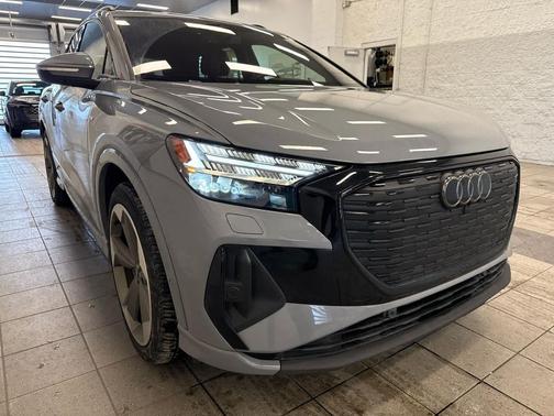 2024 Audi Q4 e-tron Prestige 55 quattro