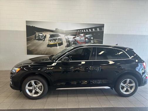 2022 Audi Q5 40 Premium