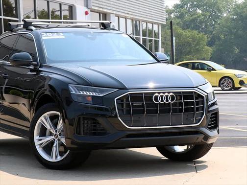 2023 Audi Q8 55 Premium
