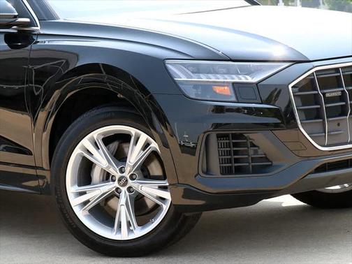 2023 Audi Q8 55 Premium