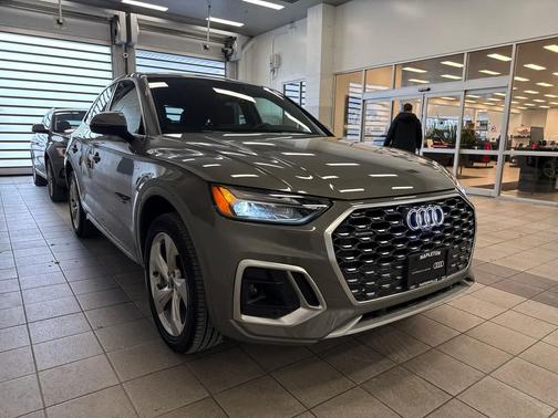 2024 Audi Q5 45 S line Premium Plus