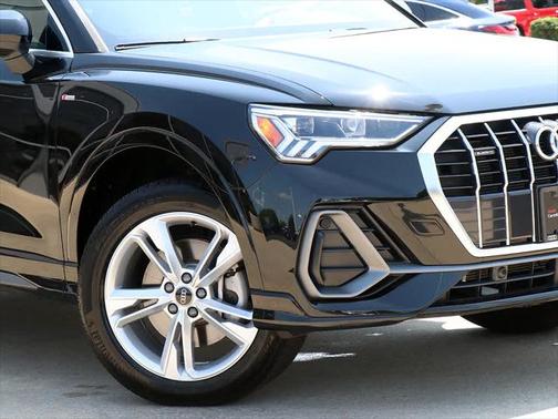 2024 Audi Q3 Premium 45 TFSI S line quattro Tiptronic