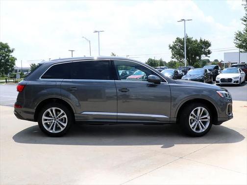 2025 Audi Q7 55 Premium Plus