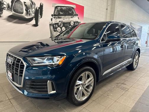 2020 Audi Q7 45 Premium Plus