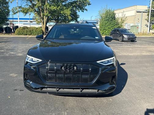 2023 Audi e-tron Premium Plus quattro