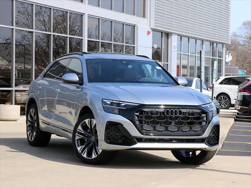 2025 Audi Q8 55 Premium Plus