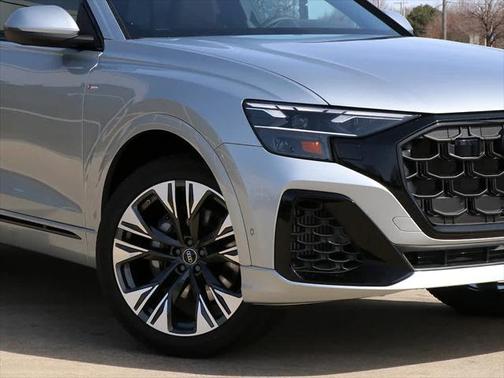 2025 Audi Q8 55 Premium Plus