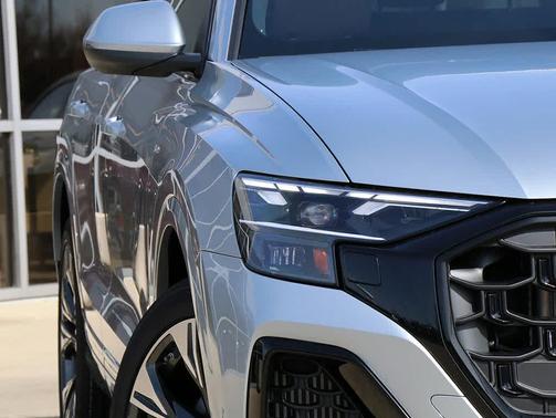 2025 Audi Q8 55 Premium Plus