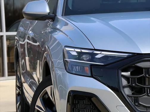 2025 Audi Q8 55 Premium Plus
