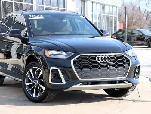 2023 Audi Q5 45 S line Premium