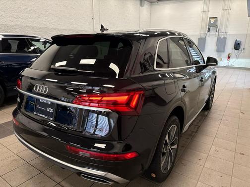 2023 Audi Q5 45 S line Premium