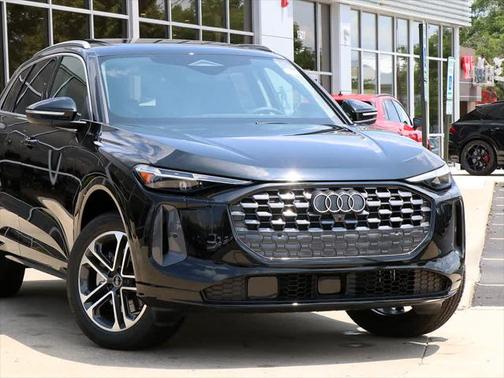 2025 Audi Q5 Premium Plus